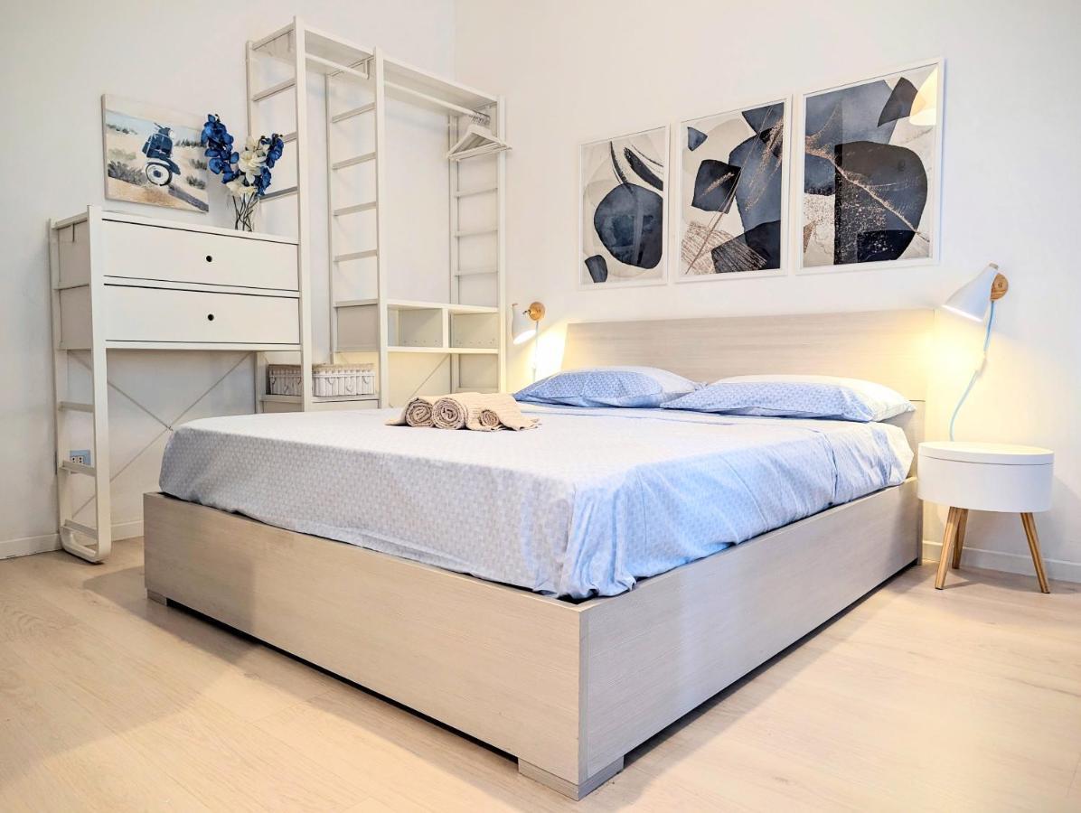 Large New Stylish Studio Apt - Metro Fast Wifi A/c * Mailand